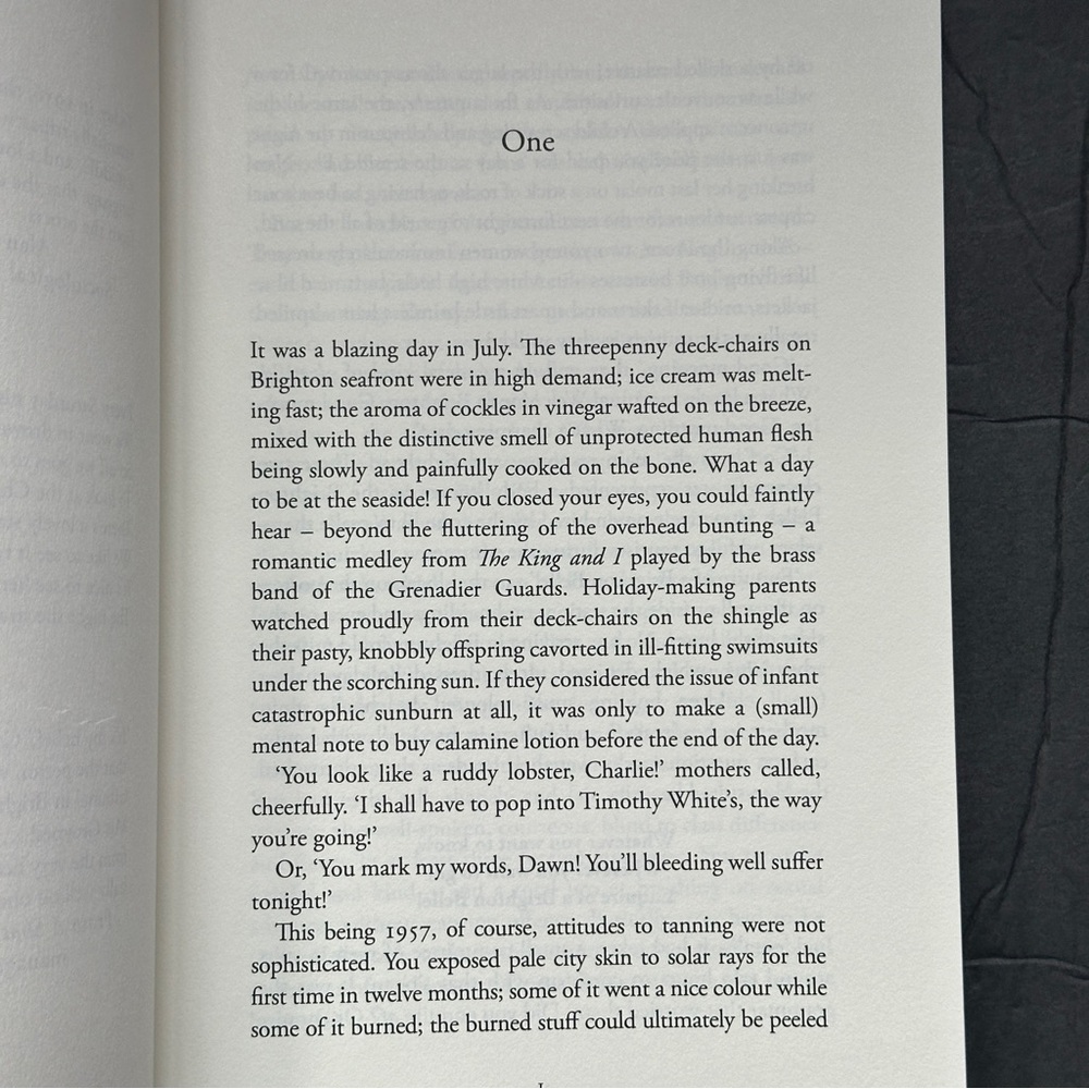 The Man That Got Away by Lynne Truss | Fiction, Mystery | Paperback Book - Picture 7 of 7